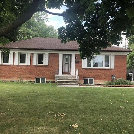 Cozy 3 Room Bungalow In Midtown Toronto Exterior foto